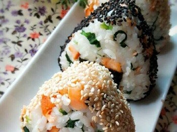 step5: 再包上海苔片即可