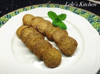 step5: ~~完成~~
出爐囉~空氣中都是伯爵茶的香氣
餅乾稍涼後，享用起來更是酥脆~
配上一壺紅茶，就是優雅的下午茶囉！