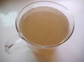 step2: *煮好的牛肉湯可過濾2-3次，留著作高湯使用。