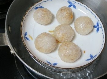 step4: 蒸到中心尚有一點白點就好了..

才會Q