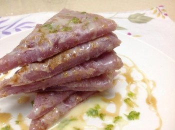 step3: 切片，淋上蜂蜜、煉乳、檸檬屑