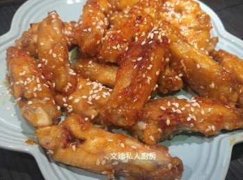 step7: 最後撒上芝麻即成。