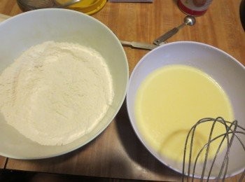 step1: 將<span class="group_1">干性材料</span>拌勻。將所有<span class="group_2">濕性材料</span>拌勻。