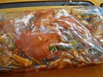 step5: 密封好後放入雪櫃冷藏醃制1晚或至少4小時以上。