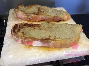 step3: 反轉再煎，直至到個人喜歡既熟度就可以上碟~