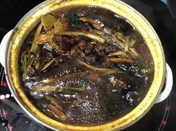 step2: 將所有調味料煲滾後煮5分鐘，放涼至微溫