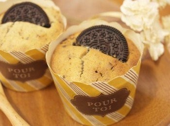 step10: 很討喜的oreo muffin^^口感很鬆軟~~不會過甜!!!!咬一口下去都會吃到oreo餅乾呢~~帶著小驚喜!!!