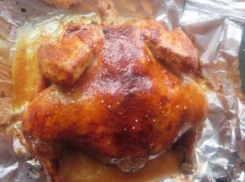 step3: 烤盘上铺锡纸，放入鸡块以180 c上下火风扇烤45 分钟和200 c 5-10分钟至金黄色或至熟即可(根据自家烤箱温度作调整。)