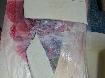 step5: 將酥皮裁出約3吋闊的長方型皮