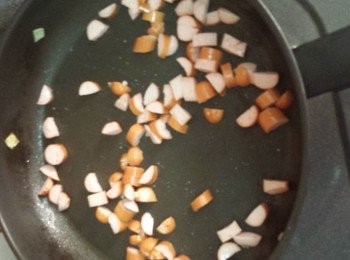 step3: 腸仔粒煎香