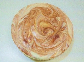 step12: .等蛋糕完全固定之後從冰箱取出後再脫模