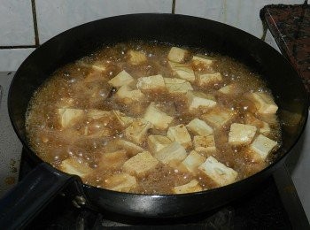 step4: 加入4大匙水與調味料