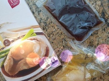 step4: Tips: 零難道味道上取自於濃湯汁,所以在第一次滾熱十五分鐘時,試試其咸味、如果味道個人有感偏咸可略略加入水份作平衡!