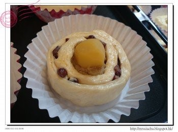 step7: 塗蛋液, 210度預熱焗爐, 190度焗16-18分鐘。