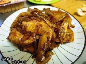 step5: 喜歡吃辣的可以加辣椒一起拌炒後熬煮~或者加點七味粉or白芝麻增加香氣也是很美味的(*☉౪⊙*)