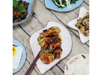 step6: 酸辣開胃檸檬小雞腿就可上桌品嘗囉😊 用一款方便鍋，簡單輕鬆即可搞定一桌套餐喔。