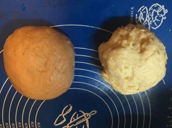 step3: 兩個粉團搓好後二發15分鐘。