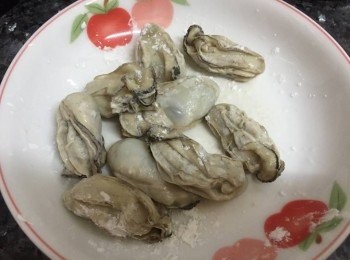 step5: 跟住撲少許粟粉備用