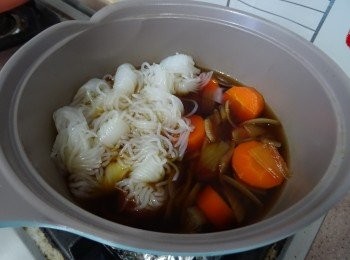 step3: 加入芋絲煮5分鐘