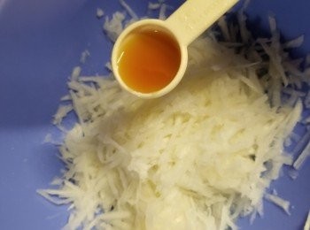 step3: 及1茶匙紹興酒拌勻醃約20分鐘