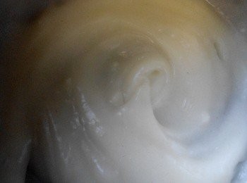 step2: 以慢火邊攪邊煮至有紋路離火,