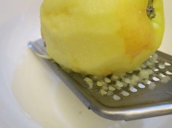 step9: － 蘋果去皮磨蓉