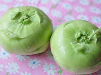 step1: 在市場購買的迷你"小"頭菜，鮮嫩做涼拌最適合