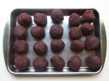 step5: 紅豆沙分成20份,每份15g。