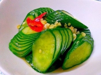 step1: 這樣的圖看得清楚是怎麼切的嗎? 簡單的說就是在斜切片的時候第一刀至第十刀切至1/5處都不要切斷~第十一刀再切斷~