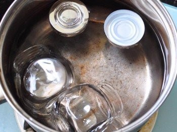 step1: 把樽消毒（熱水煲20分鐘）