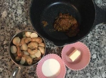 step3: 備好做糖漿的材料，如無棕梠糖則可用一般紅砂糖或白砂糖替代。