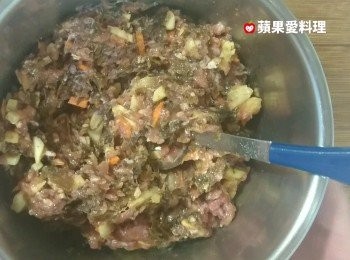 step3: 所有<span class="group_1">食材</span>放入內鍋拌勻。