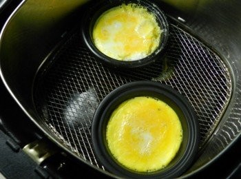 step3: 打開蓋子要小心喔~ㄚ曼達被燙到ㄌ啦~~痛痛~~