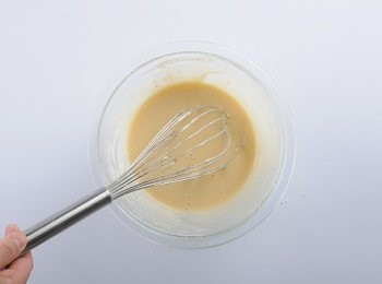 step6: 所有材料混合拌勻至無粉粒狀。