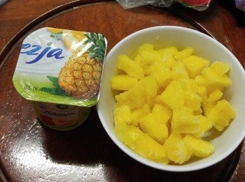 step1: 菠蘿切粒雪成冰