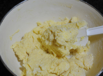 step5: 翻拌至無乾粉狀態。