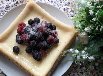 step16: 從冰箱拿出即可放上喜歡的水果和灑上糖粉做<span class="group_3">裝飾</span>