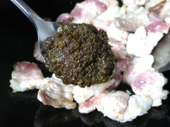 step5: 一大匙泰泰風的馬沙曼咖哩醬