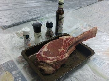 step2: 徹底解凍後開封， 用廚紙吸乾水份, 準備醃製