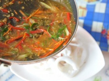 step9: 將醬汁淋入川燙好的透抽