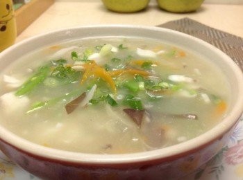 step6: 胡椒粉、香油、蔥花提味