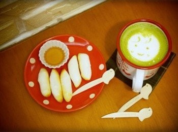 step10: 差不多時間年糕也烤好囉:) 是不是很zakka呀~~~