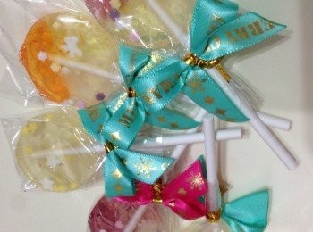 step4: 待完全冷却便可從膜脫出來包裝送朋友