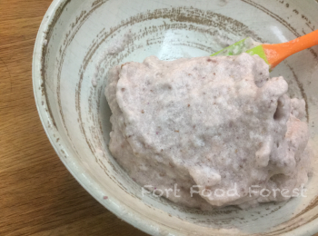 step10: 將攪拌好的疏乎厘漿加入已塗滿淡牛油的器皿內,加至滿頂.