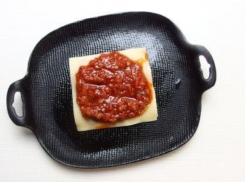 step5: 也可以使用鑄鐵烤盤來做焗烤千層麵。