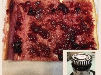 step2: 蛋糕上塗上果醬