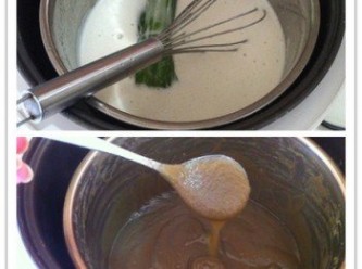 step5: 營養鍋的水滾后，加入混合好的班蘭椰漿，隔水煮至濃稠即可~