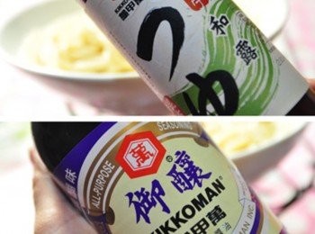 step2: 再加入適量的【龜甲萬料亭和露 】及【龜甲萬御釀醬油 】拌勻