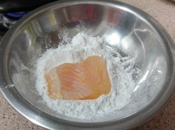 step3: 再沾上一層生粉， 