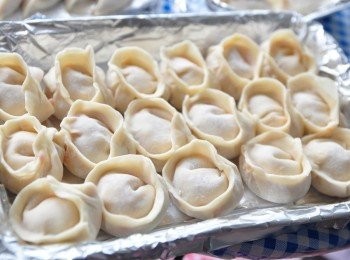 step5: 今天心情好，一口氣包了三種花樣 馬蹄餃，俗稱:屁屁餃